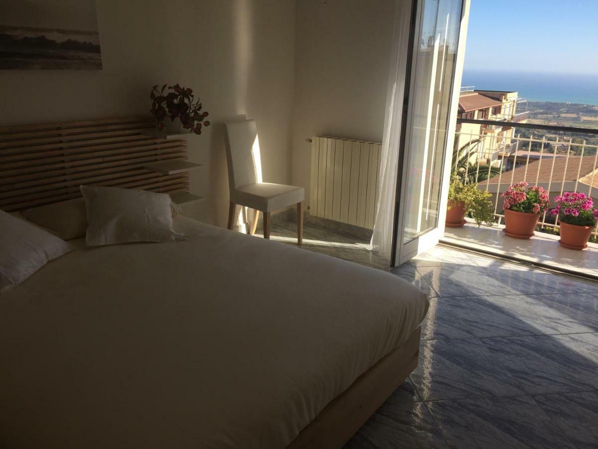La Salida Del Sol Bed and Breakfast Αγκριτζέντο Εξωτερικό φωτογραφία